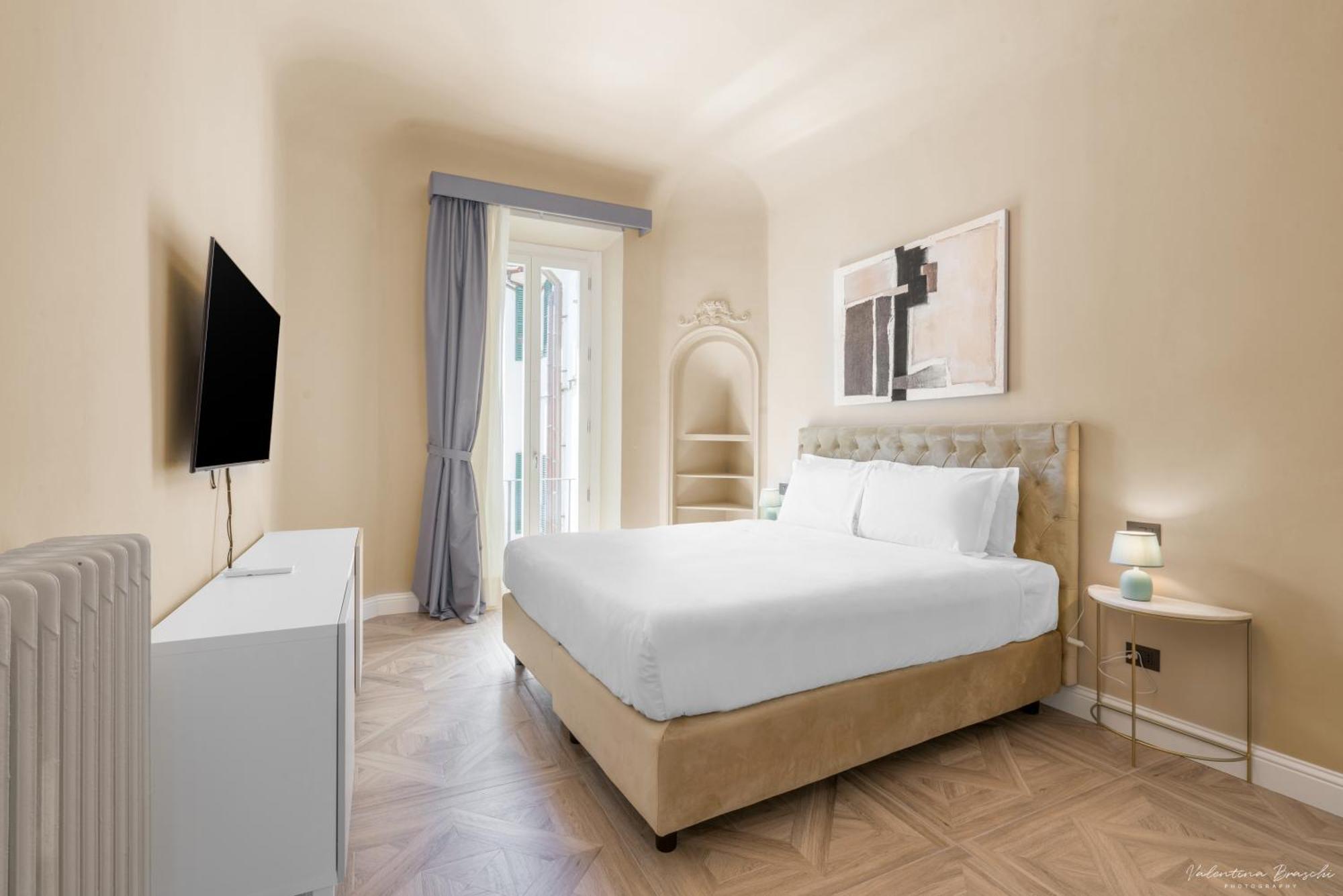 Hotel Adamas ฟลอเรนซ์ ภายนอก รูปภาพ